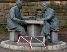 TRZY WAŻNE ROCZNICE - Pamiętajmy o Henryku Sławiku i Józsefie Antallu seniorze